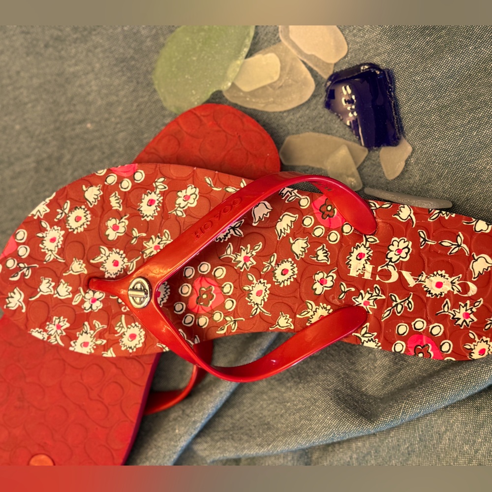 Coach flip flops